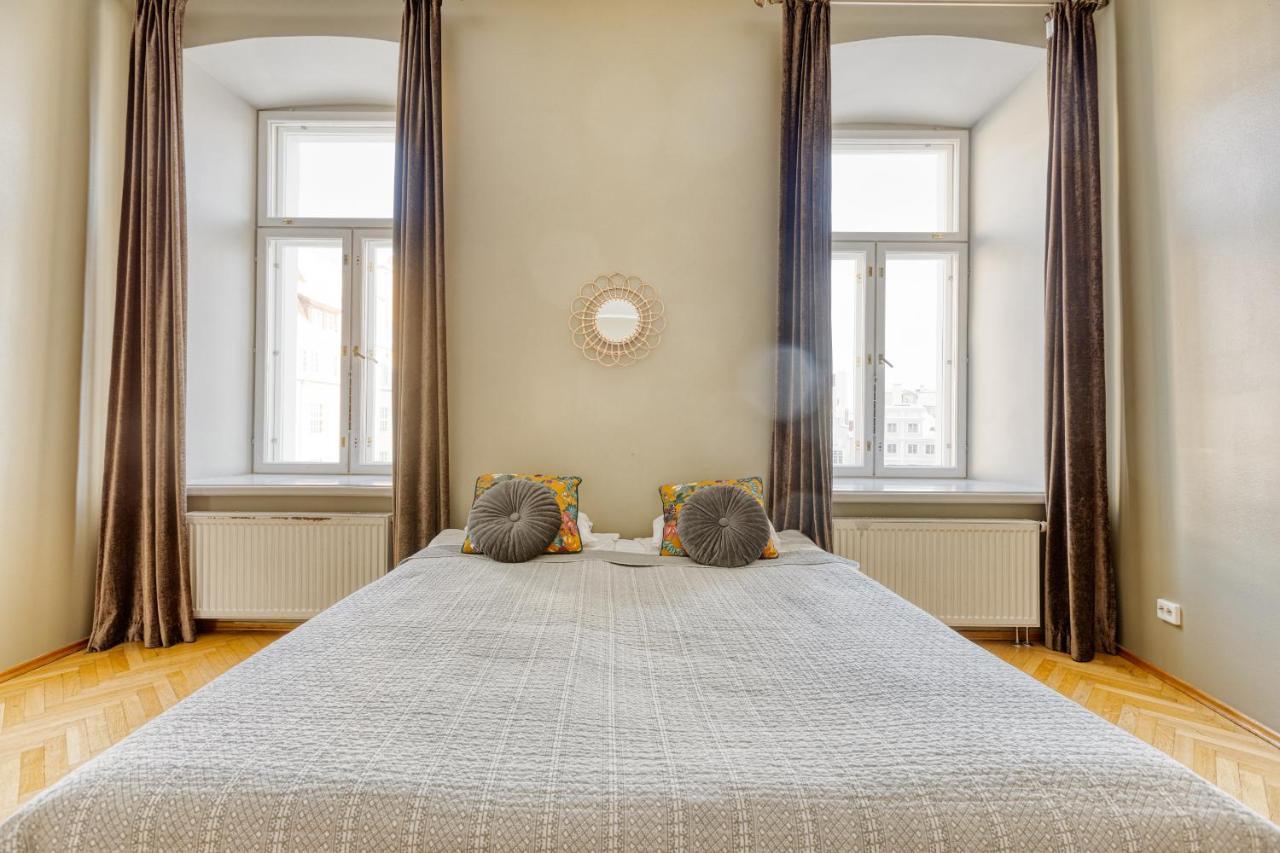 Historic Residence Apartments At Old Town Tallinn Exterior photo